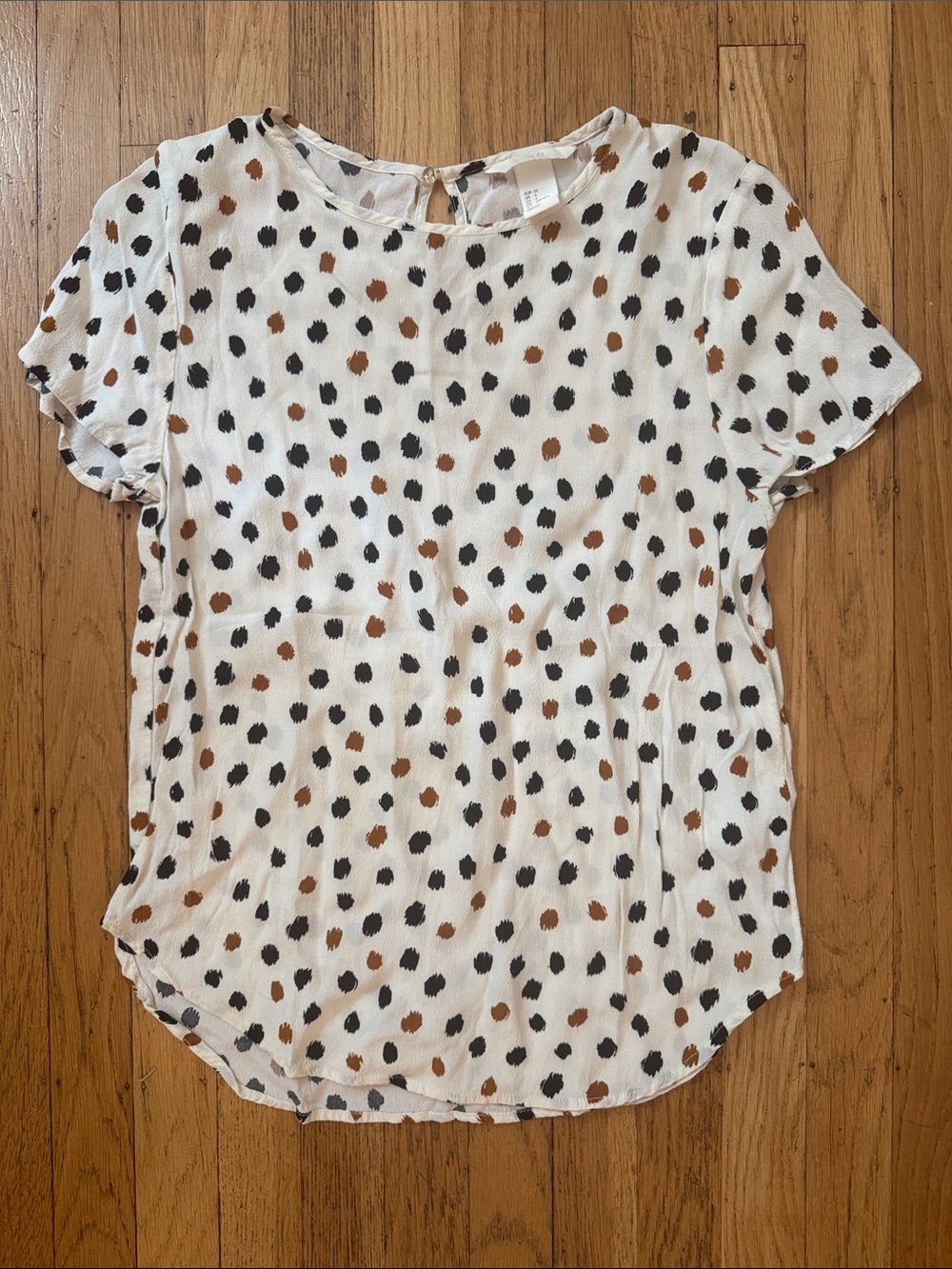 Short-Sleeve White Dot Print Blouse with Black & Brown Spots